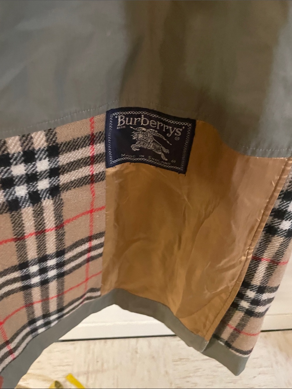Burberrys’ Olive Double Breasted Trench Coat Signature Check Plaid Hem Vtg - Picture 7 of 16